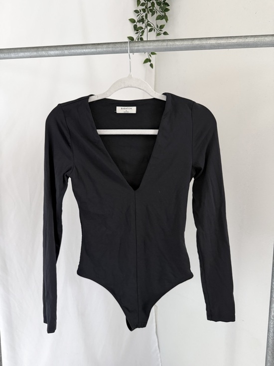 Babaton Tops - Babaton contour longsleeve bodysuit